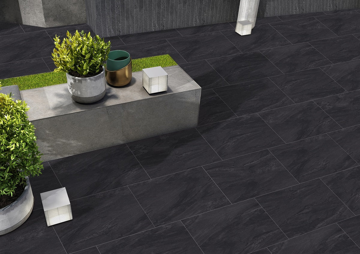 OBSIDIAN BLACK