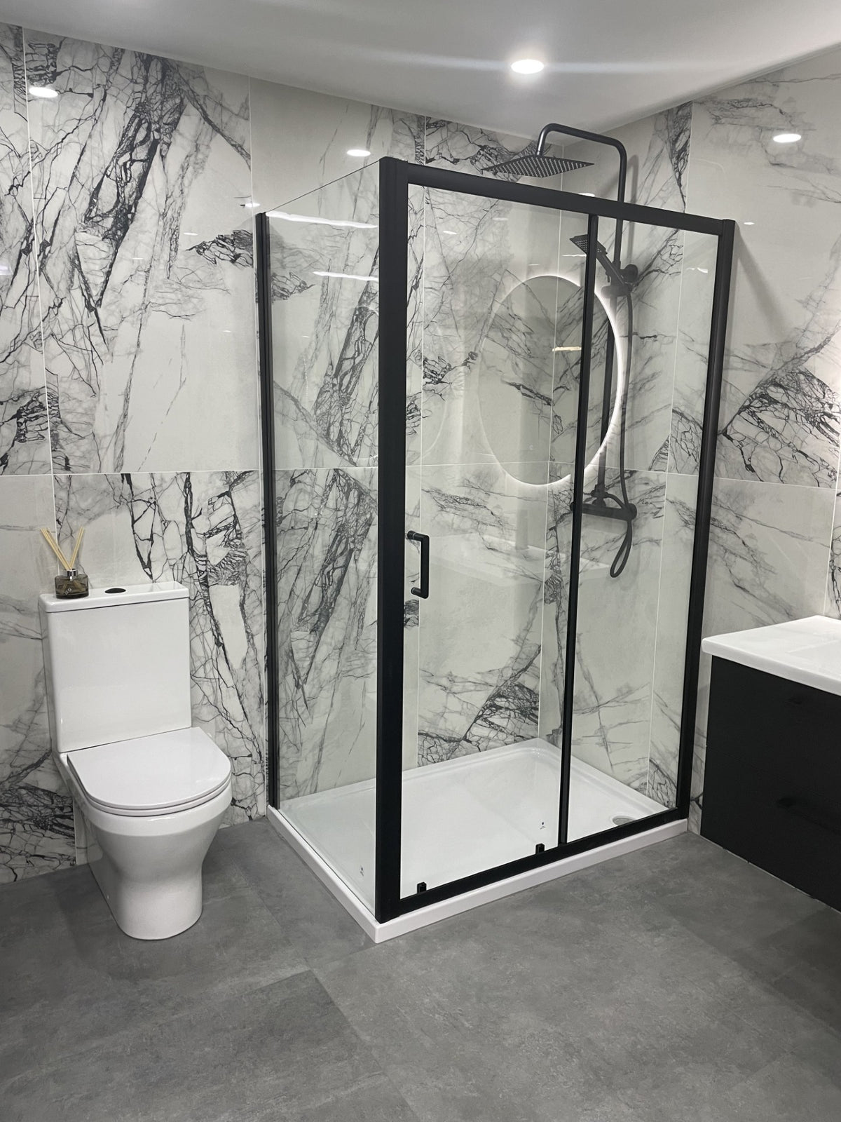 MILAS BLACK GRANDE CARRARA